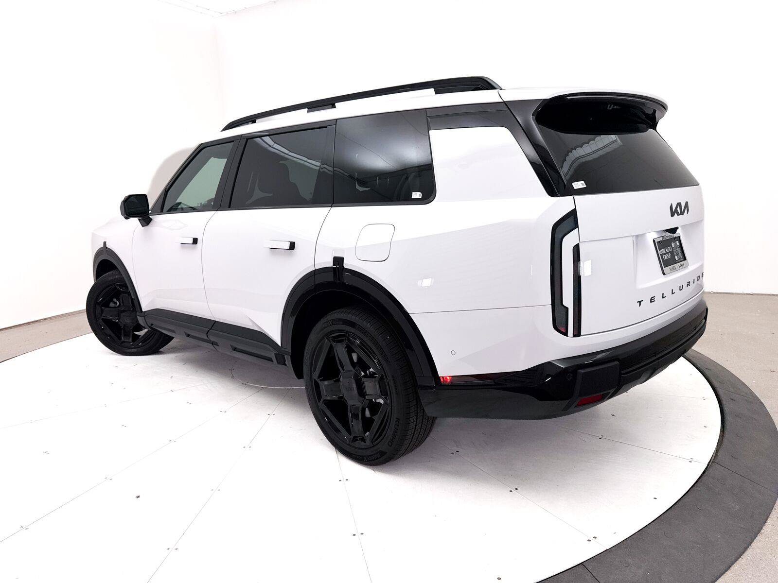 Used 2027 Kia Telluride SX Prestige X-Line AWD/4WD image 2