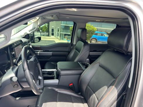 Used 2024 Ford F350 Lariat w/ Lariat Ultimate Package AWD/4WD image 16