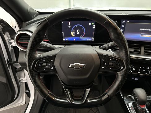 Used 2025 Chevrolet Trax RS w/ Driver Confidence Package image 23