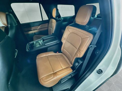 Used 2019 Lincoln Navigator Reserve w/ Cargo Package AWD/4WD image 30