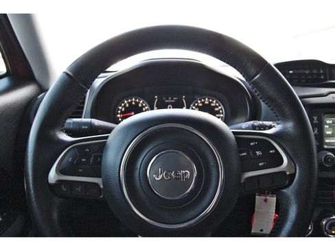 Used 2015 Jeep Renegade Latitude AWD/4WD image 15