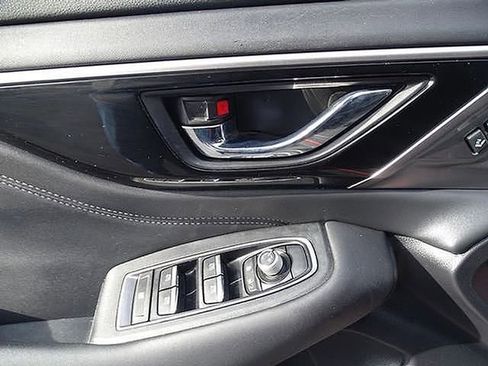 Used 2021 Subaru Outback Limited image 18