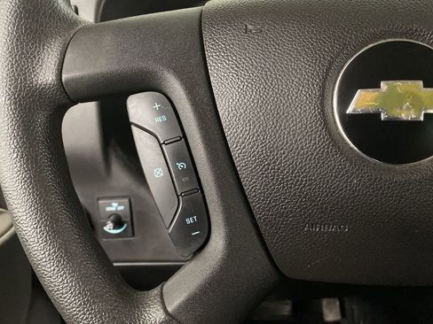 Used 2017 Chevrolet Express 2500 LT w/ LT Preferred Equipment Group image 19