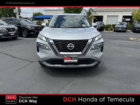 Used 2021 Nissan Rogue SV w/ Premium Package AWD/4WD image 2