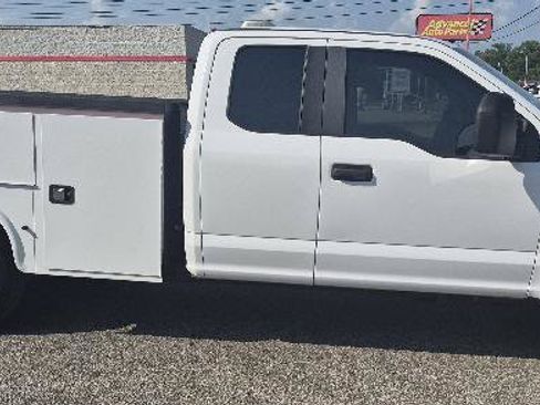 Used 2017 Ford F250 XL RWD image 2