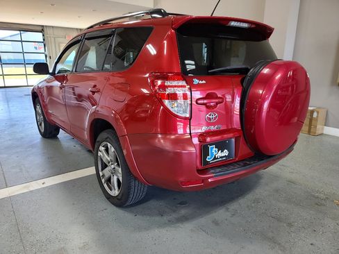 Used 2011 Toyota RAV4 Sport image 4