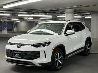 New 2025 Volkswagen Tiguan SE video 3