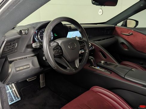 Used 2018 Lexus LC 500 Coupe w/ Sport Package image 4