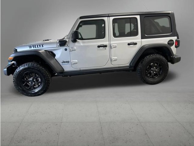 Used 2024 Jeep Wrangler Unlimited AWD/4WD image 2