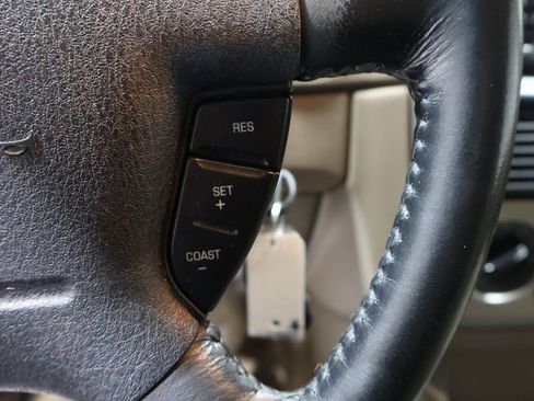 Used 2003 Ford Explorer XLT image 30