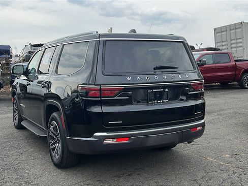 Used 2022 Jeep Wagoneer Series III w/ Convenience Group I AWD/4WD image 6