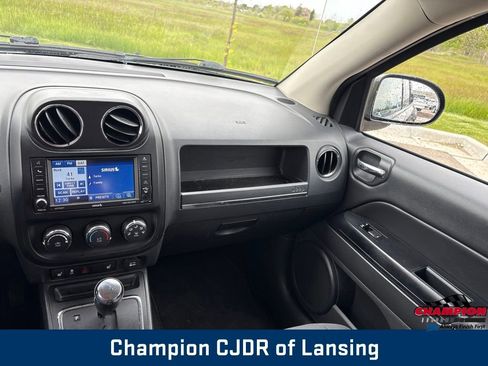 Used 2012 Jeep Compass Latitude AWD/4WD image 26