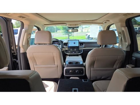 Used 2024 Ford Expedition Max Limited RWD image 18