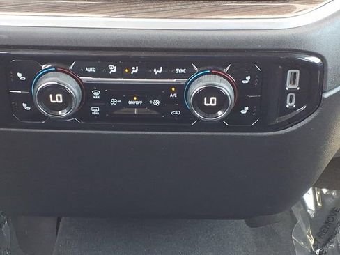 Used 2025 Chevrolet Silverado 2500 LT w/ Convenience Package AWD/4WD image 15