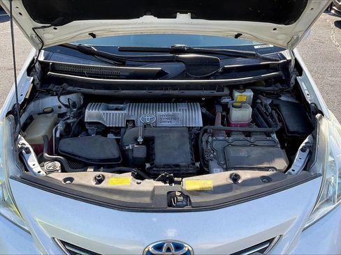Used 2013 Toyota Prius V Three FWD image 29