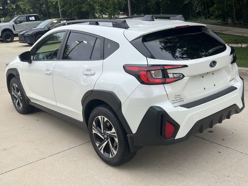 Used 2024 Subaru Crosstrek 2.0i Premium AWD/4WD image 8