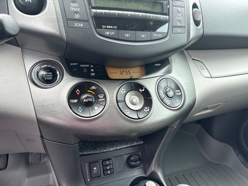 Used 2011 Toyota RAV4 Limited w/ Limited Extra Value Pkg AWD/4WD image 22