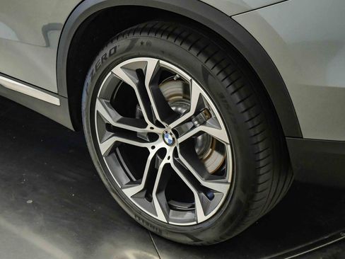 Used 2024 BMW X5 sDrive40i w/ Parking Assistance Package RWD image 11