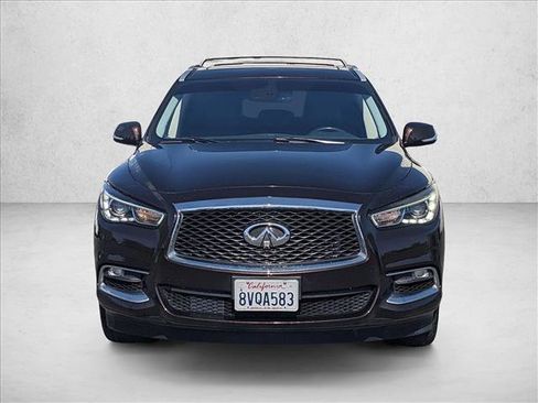 Used 2019 INFINITI QX60 Luxe w/ Essential Package image 2