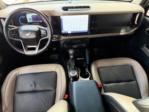 Used 2023 Ford Bronco Wildtrak AWD/4WD image 28