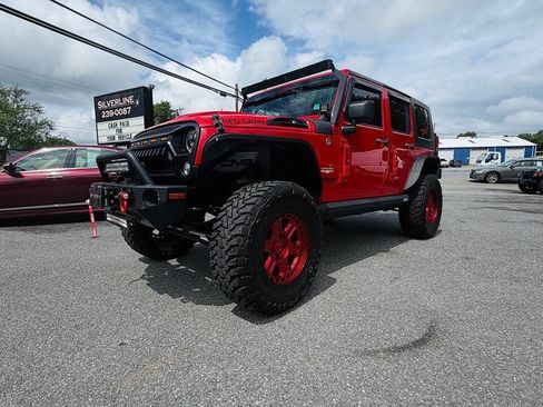 Used 2014 Jeep Wrangler Unlimited Sahara AWD/4WD image 2