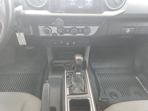 Used 2019 Toyota Tacoma SR5 AWD/4WD image 24