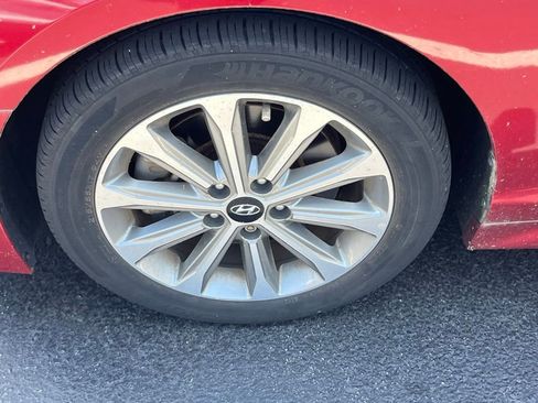 Used 2016 Hyundai Sonata Limited w/ Option Group 05 FWD image 4