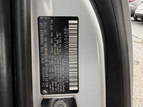 Used 2006 BMW Z4 3.0i RWD image 10
