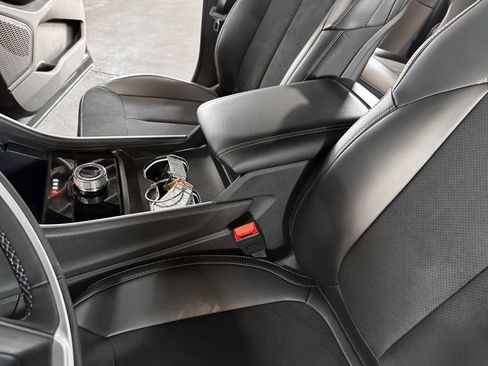 New 2025 Jeep Grand Cherokee Altitude AWD/4WD image 35