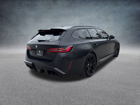 New 2026 BMW M5 Touring image 5