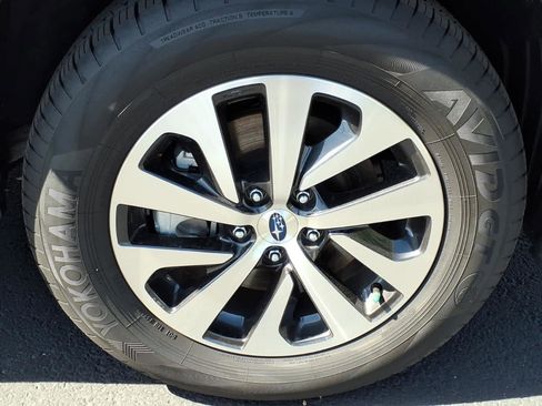 Certified 2025 Subaru Outback Premium w/ Popular Package #1A image 10