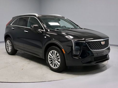 Used 2025 Cadillac XT4 Premium Luxury w/ Cold Weather Package image 1