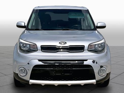 Used 2018 Kia Soul + FWD image 4