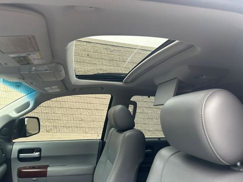 Used 2014 Toyota Sequoia Platinum image 12