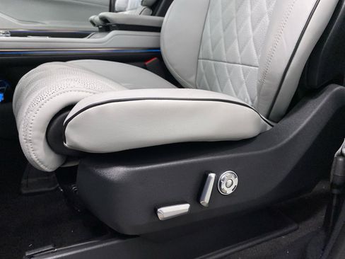 New 2026 Lincoln Navigator L Black Label image 22