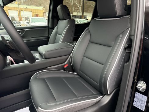 New 2026 GMC Sierra EV Elevation image 15