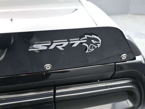 Used 2016 Dodge Challenger SRT Hellcat image 15
