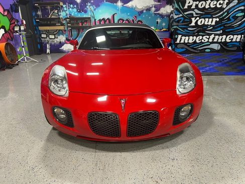 Used 2009 Pontiac Solstice GXP w/ Premium Package image 2