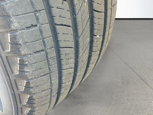 Used 2022 Toyota RAV4 XLE image 17