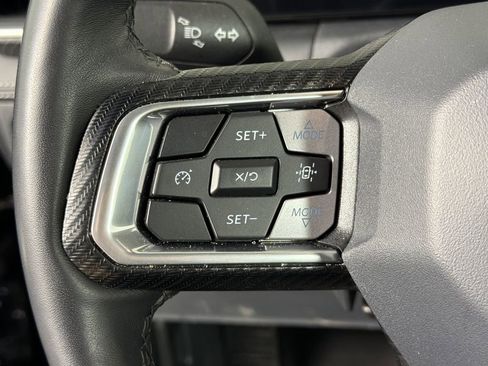 Used 2025 Ford Mustang Premium image 20