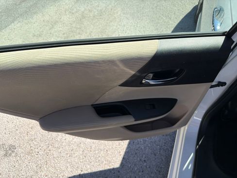 Used 2015 Honda Accord LX image 22