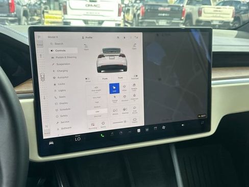 Used 2024 Tesla Model X image 11