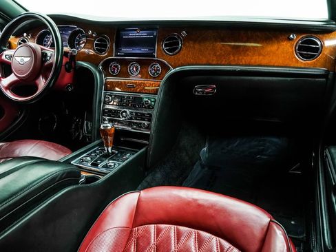 Used 2018 Bentley Mulsanne RWD image 23