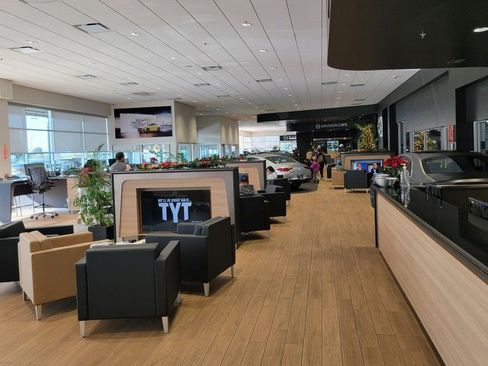 Certified 2023 Mercedes-Benz C 300 Sedan image 8