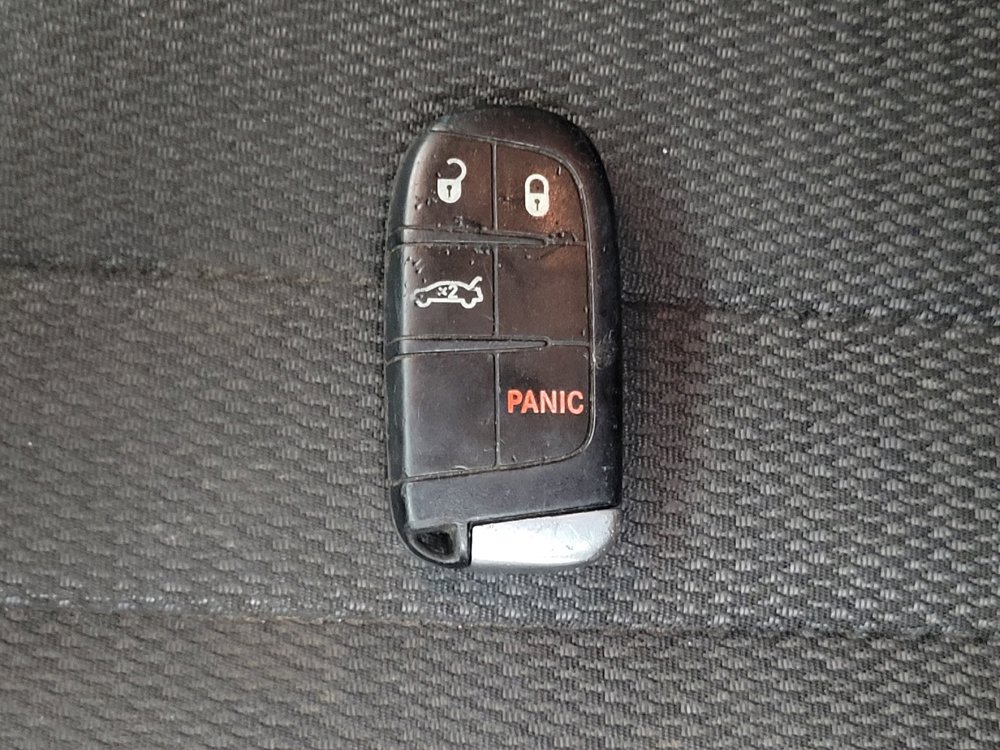 Used 2015 Chrysler 200 S w/ Comfort Group FWD image 32