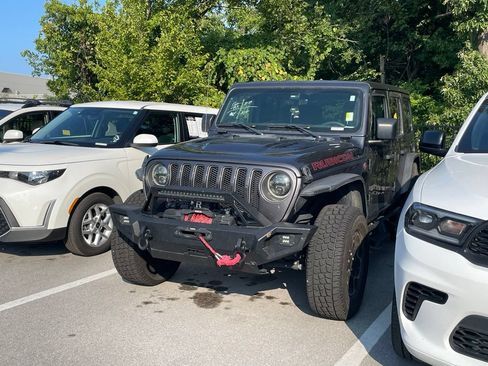 Used 2023 Jeep Wrangler Unlimited Rubicon w/ Cold Weather Group AWD/4WD image 3