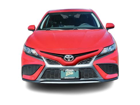 Used 2021 Toyota Camry SE FWD image 2