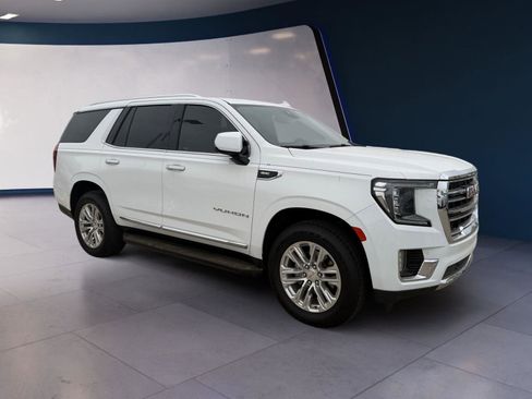 Used 2023 GMC Yukon SLT w/ SLT Luxury Package image 7