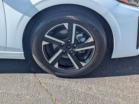 Certified 2025 Nissan Sentra SV image 10