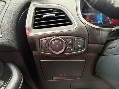 Used 2019 Ford Edge ST w/ Equipment Group 401A AWD/4WD image 25